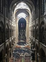 Der venter et omfattende restaurereingsarbejde - som ifølge præsident Macron kan gøres på fem år.  Foto: -/Ritzau Scanpix