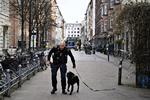 Blågårds Plads på Nørrebro i København var spærret af tirsdag, mens politiet undersøgte et mistænkeligt forhold. Foto: Philip Davali/Ritzau Scanpix