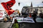 Extinction Rebellion demonstrerer for klimaet på Stormgade i København. Foto: Jens Hartmann Schmidt/POLFOTO
