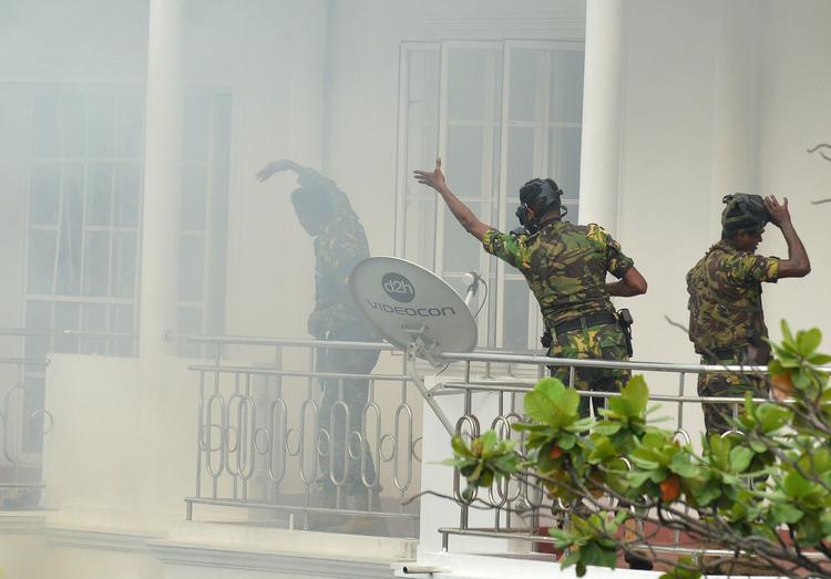 
Srilankanske specialstyrker i aktion efter bombeangrebene i Colombo Foto: Ishara S. Kodikara/Ritzau Scanpix