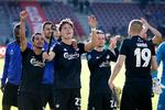 Jonas Wind med selfiestangen i hånden var den store spiller, da FC København søndag vandt 3-0-sejr over FC Nordsjælland - den første sejr i Farum siden 2013 - og satte sikker kurs mod guldet. Foto: Jens Dresling/POLFOTO
