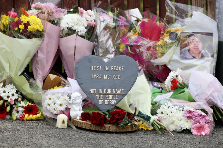 Den paramilitære gruppe The New IRA tager ansvaret for drabet på den irske journalist Lyra McKee. Det siger gruppens lederskab i en udtalelse til den irske avis The Irish Times. Foto: Paul Faith/Ritzau Scanpix