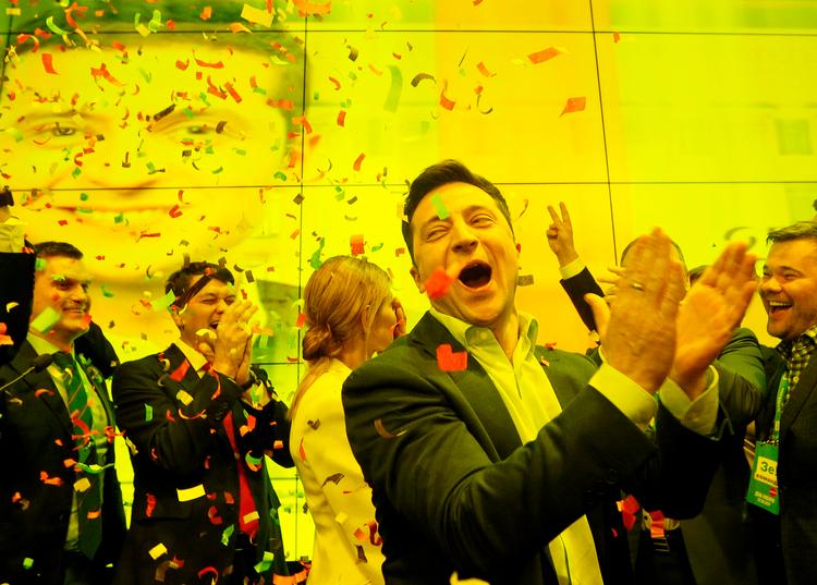 Selenskij vandt en overlegen sejr ved valget i Ukraine. 