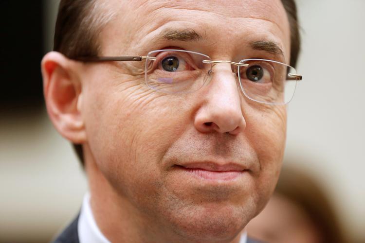Det kommer ikke som nogen overraskelse, at Rod Rosenstein, USA's vicejustitsminister, opsiger sin stilling. Han har tidligere tilkendegivet, at han ville trække sig, når Mueller-rapporten var afsluttet.  Foto: Joshua Roberts/Ritzau Scanpix