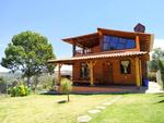 I Mazamitla i Mexico findes flere bæredygtige boliger af genbrugstræ. Foto: Airbnb