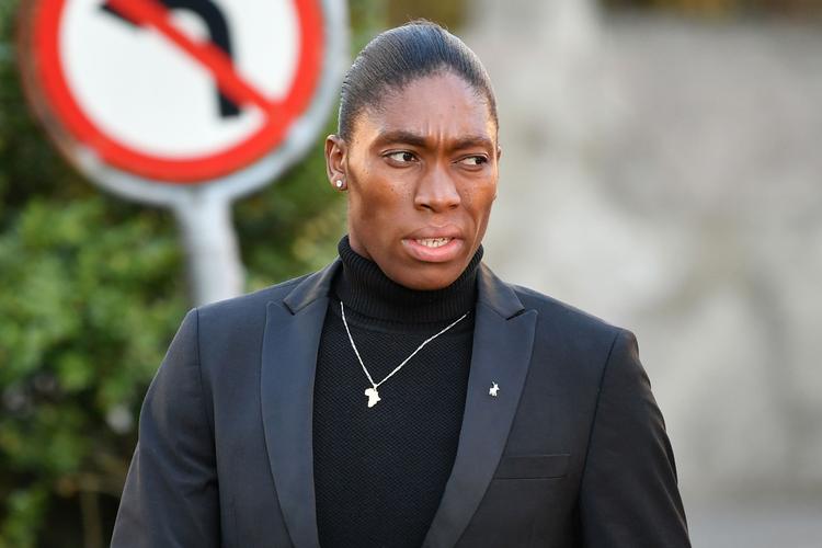 Mellemdistanceløberen Caster Semenya og det sydafrikanske atletikforbund har rejst sagen ved sportsdomstolen Cas. Semenya vil ikke finde sig i at tage medicin imod sit forhøjede testosteronniveau for at kunne deltage i internationale konkurrencer.
   Foto: Harold Cunningham/Ritzau Scanpix