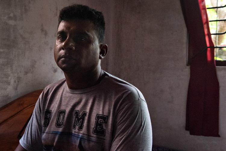 Pradeeb Thusandha mistede sin kone og sine to døtre på 15 og 9 år samt sin søn på 7 år, da den første bombe sprang under påskemessen i Skt. Sebastian Kirke i byen Negombo. Foto: Claus Blok Thomsen