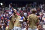 Sibusiso Zumas mål på saksespark var med til at sikre FCK mesterskabet i 2001.  Foto: Jens Dresling/POLFOTO