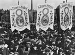 8 timers frihed. 8 timers arbejde. 8 timers hvile. Arbejderbevægelsen havde en klar mening om, hvordan døgnet skulle deles op. Foto: Arbejdermuseet