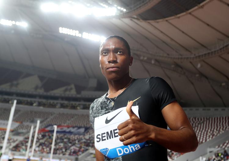 Ingen kunne true Caster Semenya, da hun fredag aften løb 800 meter ved Diamond League-stævnet i Doha. Måske hendes sidste, hvis hun nægter at tage medicin mod sit høje testosteron-niveau.
   Foto: Ibraheem Al Omari/Ritzau Scanpix