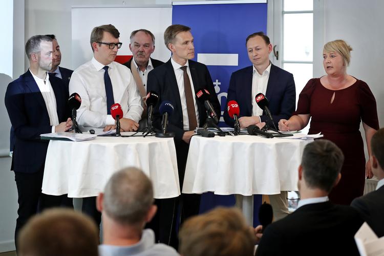 Regeringen, Dansk Folkeparti og de radikale præsenterede torsdag en ny pensionsaftale.  Foto: Jens Dresling/POLFOTO