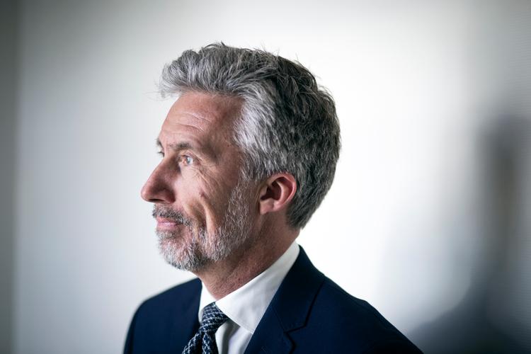 Ifølge Morten Løkkegaard er der ikke tale om en politisk kovending i sagen om den fælles europæiske digital skat for techgiganterne. Det handler i stedet om, at der er bevægelse i forhandlingerne om en global OECD-aftale. Foto: Jens Hartmann Schmidt/POLFOTO