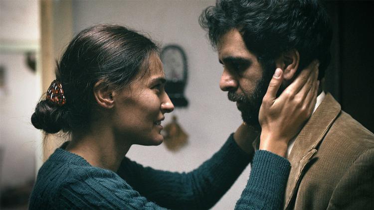 I dramaet SAF følger vi det unge par Kamil og Remziyes liv i et Istanbul præget af konflikt mellem den tyrkiske arbejderklasse og syriske flygtninge. Filmen åbner den uafhængige festival 'Nye film fra Tyrkiet' torsdag 16. maj. Foto: DFI