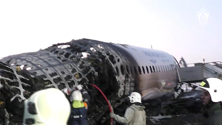 33 passagerer og fire besætningsmedlemmer overlevede styrtet, men 41 er omkommet. Foto: Handout/Ritzau Scanpix