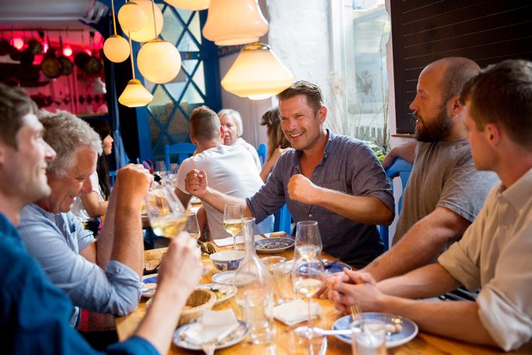 Blaaregn er en af de restauranter, der lørdag 11. maj rykker bordene ud til fællesspisning i gaden. Arkivfoto Louise Herrche Serup