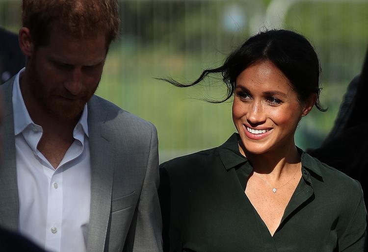 
    (37-årige Markle er gift med prins Harry, og det er ifølge Sky News uvist, hvor fødslen finder sted. Der kan altså være tale om en hjemmefødsel. (Photo by Daniel LEAL-OLIVAS / AFP)
   Foto: Daniel Leal-olivas/Ritzau Scanpix