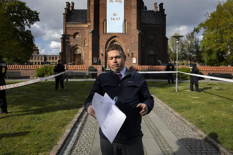 Rasmus Paludan, leder af partiet Stram Kurs, demonstrerede mandag 6. maj på Sankt Hans Torv under stort politiopbud.
   Foto: Finn Frandsen/POLFOTO