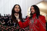 Skuespiller Jared Leto fortolkede 'camp' som at tage til fest med sit eget afhuggede hoved.  Foto: Mario Anzuoni/Ritzau Scanpix