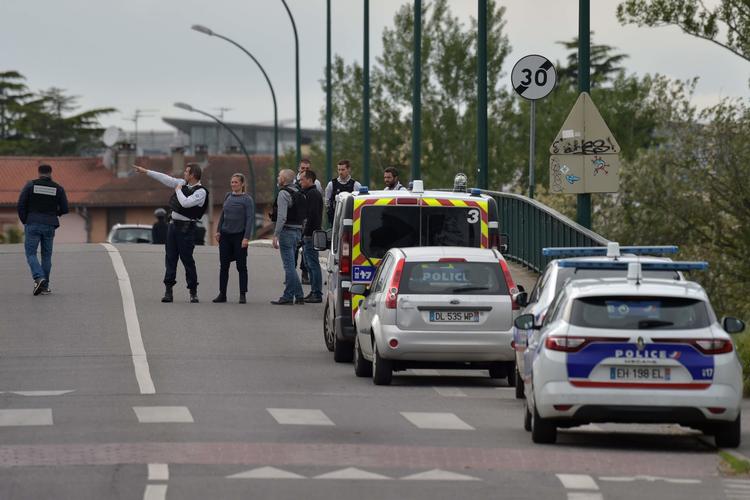 En bevæbnet mand har taget fire personer som gidsler i en butik lidt uden for den franske by Toulouse. Det skriver nyhedsbureauet AP (Photo by Pascal PAVANI / AFP)
   Foto: Pascal Pavani/Ritzau Scanpix