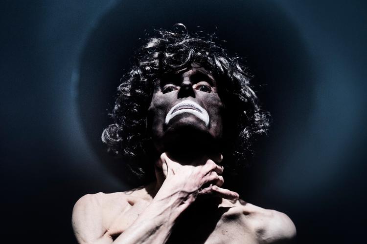 Teater Sort/Hvid endte med at fjerne n-ordet fra plakaterne og forestillingens navn på Facebook. Man gjorde også undervisningsmateriale tilgængeligt, der forklarer blackface og udtrykkets konnotationer. Foto: Sofie Amalie Klougart