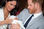 
Archie er prins Harry og Meghans første barn, og han bliver nummer syv i den britiske arvefølge efter prins Harry. Ifølge parret er drengen sund og rask og vejede 3260 gram ved fødslen.. Dominic Lipinski/Pool Foto: Pool/Ritzau Scanpix
