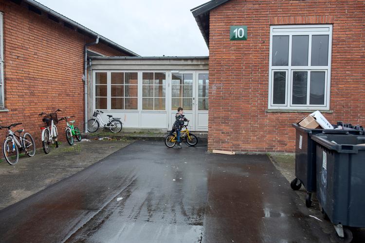 
I følge Røde Kors vil det øve trivslen blandt børn på Udrejsecenter Sjælsmark, hvis familierne får lov at have deres egne husholdning og lave mad selv.
   Foto: Miriam Dalsgaard/POLFOTO