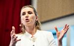 Socialdemokratiets formand Mette Frederiksen indledte fredag sin valgkamp ved et møde med eleverne på Aalborg Katedralskole. Her åbnede hun op for at afviste flygtningefamilier skal have lov til at lave mad selv. Foto: Henning Bagger/Ritzau Scanpix