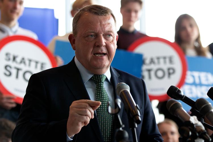 Lars Løkke Rasmussen forklarede søndag i Bella Centret, hvorfor der sagtens kan være plads til både et velfærdsløft på 69 milliarder og et skattestop i næste valgperiode. Foto: Finn Frandsen/POLFOTO