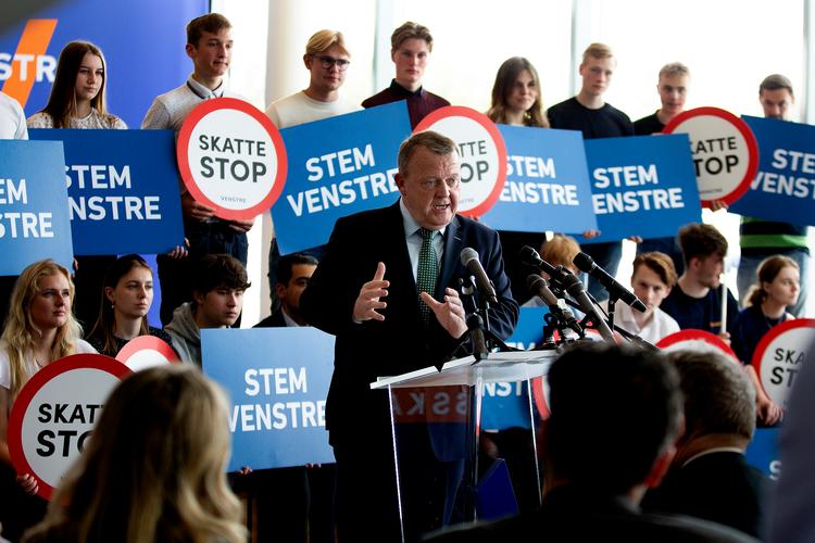 
Statsminister Lars Løkke Rasmussen (V)  lover at beholde skattestopper hvis han vinder valget, men der er så mange forbehold i skattestoppet at det formentlig bliver brudt igen, mener eksperter.     Foto: Finn Frandsen/POLFOTO