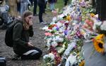 
Christchurch var i sorg og chok, efter en 28-årig højreradikal i marts dræbte 50 muslimer under en fredagsbøn. Men det særligt chokerende var, hvordan drabsmandens optagelser blev spredt på sociale medier, siger New Zealands premierminister. 
   Foto: David Moir/Ritzau Scanpix