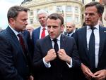 Macron er sammen med blandt andet Holllands premierminister Mark Rutte (t.h) og Luxembourgs premierminister Xavier Bettel (t.v) gået sammen om at lægge pres på den tyske, konservative spidskandidat Manfred Weber og spitzenkandidat-processen. Foto: Ludovic Marin/Ritzau Scanpix