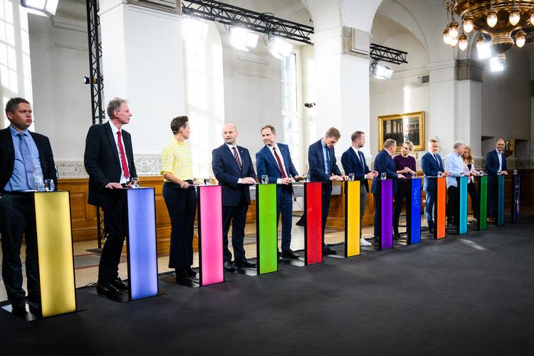 Litteraturredaktør Jes Stein Pedersen anbefaler bøger om danske statsministre. Foto: Ida Marie Odgaard/Ritzau Scanpix