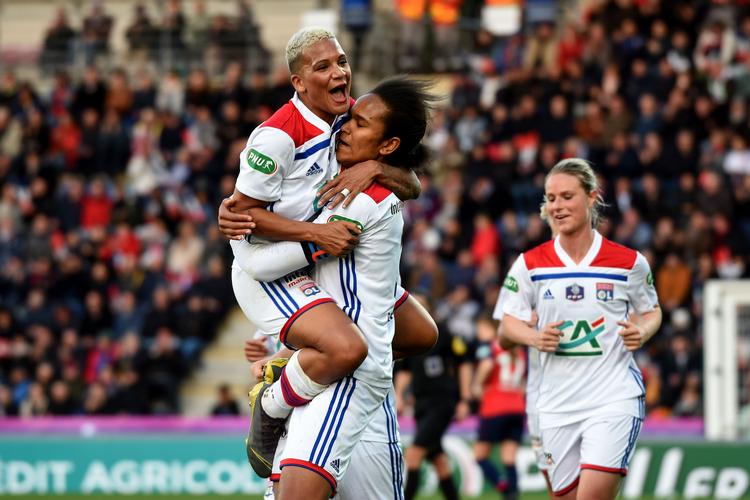Lyon med Shanice van de Sanden og  Wendie Renard vandt deres seneste titel for bare 10 dage siden, da Lille blev slået 3-1 i den franske pokalfinale.  Foto: Guillaume Souvant/Ritzau Scanpix
