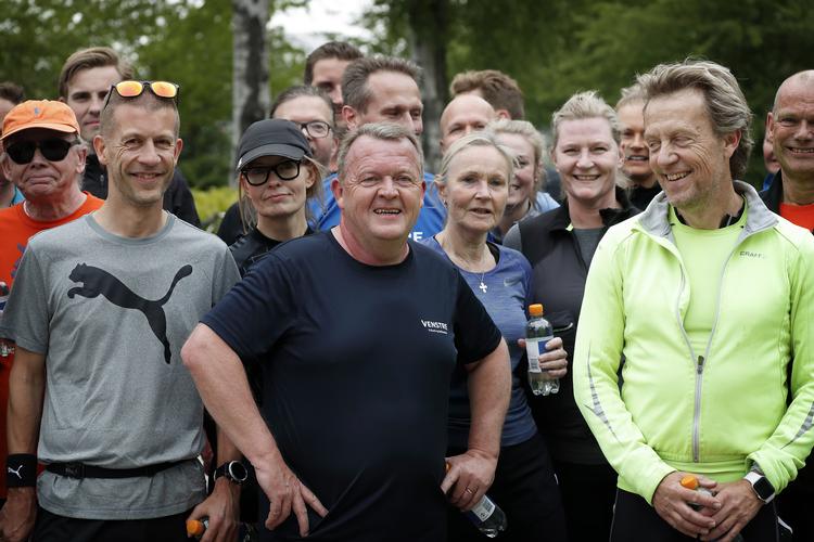 Statsminister Lars Løkke Rasmussen under en 5 kilometers løbetur i Fælledparken i forbindelse med et valgarrangement. Foto: Jens Dresling/POLFOTO