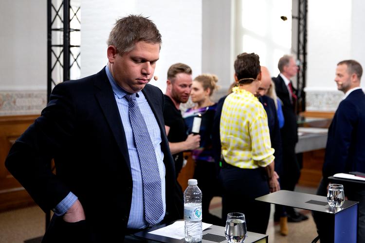 Partilederne før den første partilederrunde. I forgrunden Rasmus Paludan (P).
   Foto: Finn Frandsen