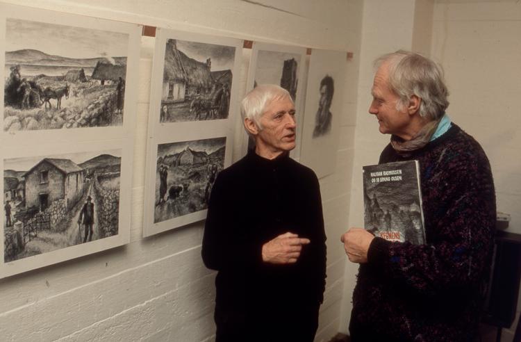 Halfdan Rasmussen (1915-2002) sammen med tegneren Ib Spang Olsen (1921-2012). Arkivfoto fra 1990.
 Foto: Kim Agersten/POLFOTO