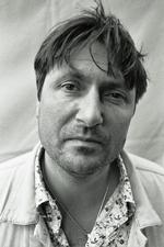 Simon Armitage beskriver selv sin stil som jordnær.  Foto: Alexander Williamson