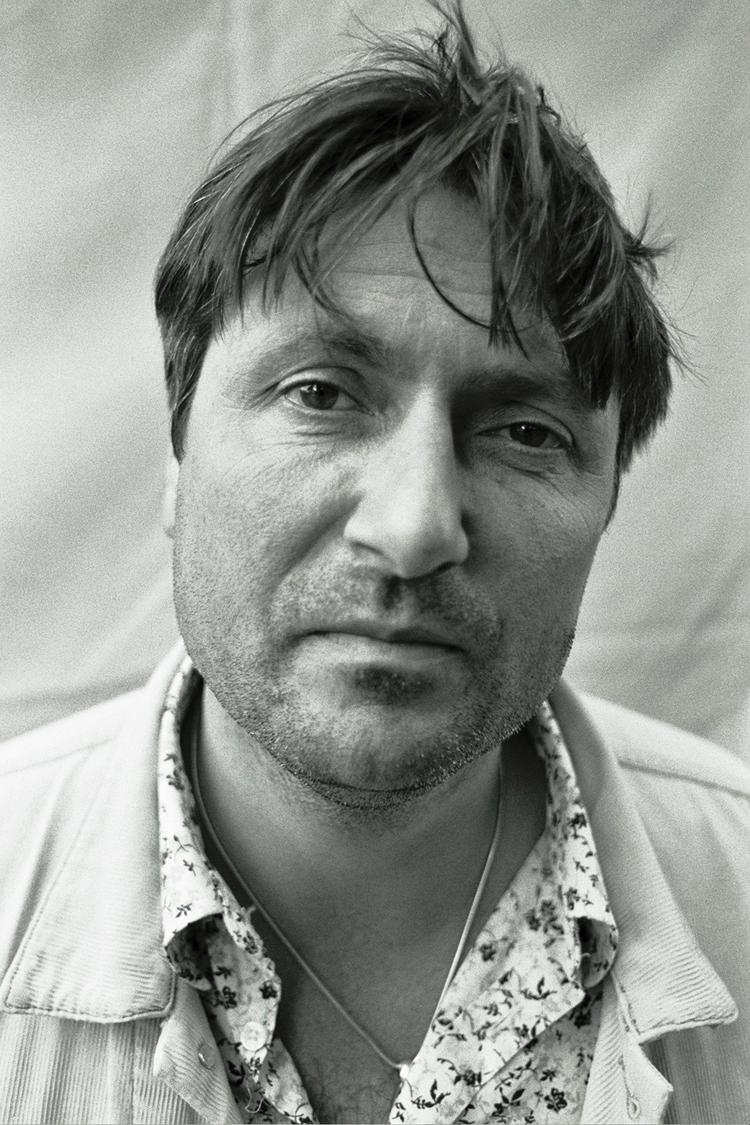 Simon Armitage beskriver selv sin stil som jordnær.  Foto: Alexander Williamson