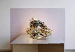 Linda Sormins enorme skulptur er som en rejse, der aldrig slutter. Fyldt med detaljer og glinsende glasur og i virkeligheden en kæmpe fisk. Foto: Jeppe Gudmundsen-Holmgreen 