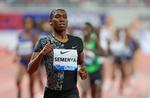 Her vinder sydafrikanske Caster Semenya 3. maj i overlegen stil sit 800 meter-løb ved sæsonpremieren på Diamond League i Doha.
   Foto: Karim Jaafar/Ritzau Scanpix