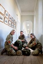 Det er særligt hårdt at være kvinde i hæren, når menstruationen falder sammen med en øvelse i felten. Foto: Finn Frandsen/POLFOTO