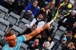 Rafael Nadal er midt i en svær grusbanesæson, selv om det for mange af konkurrenterne lyder mere end godt med fire semifinaler. Sådan er det bare ikke for gruskongen. 
   Foto: Andreas Solaro/Ritzau Scanpix