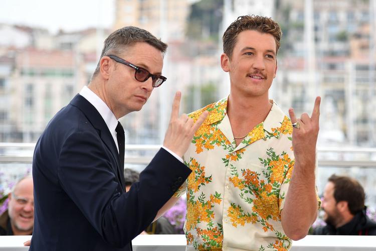 Nicolas Winding Refn og Miles Teller reklamerer for filmen 'Too Old To Die Young' i Cannes.  (Photo by Alberto PIZZOLI / AFP)
   Foto: Alberto Pizzoli/Ritzau Scanpix