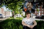 Mikkel Victor Larsen er  20 år, og han skal stemme for første gang ved et folketingsvalg. Han er ikke imponeret over partiernes debatniveau.  Foto: Mads Nissen/POLFOTO