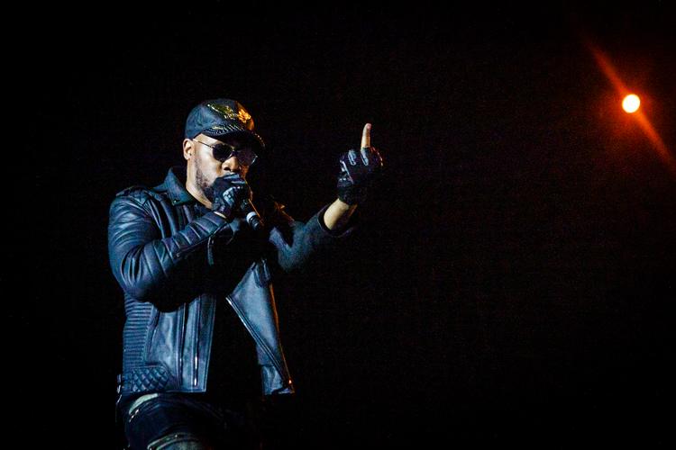 
RZA og de andre medlemmer fra hiphopgruppen Wu-Tang Clan bragede igennem i Royal Arena til Gods of Rap. De La Soul og Public Enemy fremstod mere som opvarmningsnavne end selvstændige hovednavne
 Foto: Per Lange/Ekstra Bladet