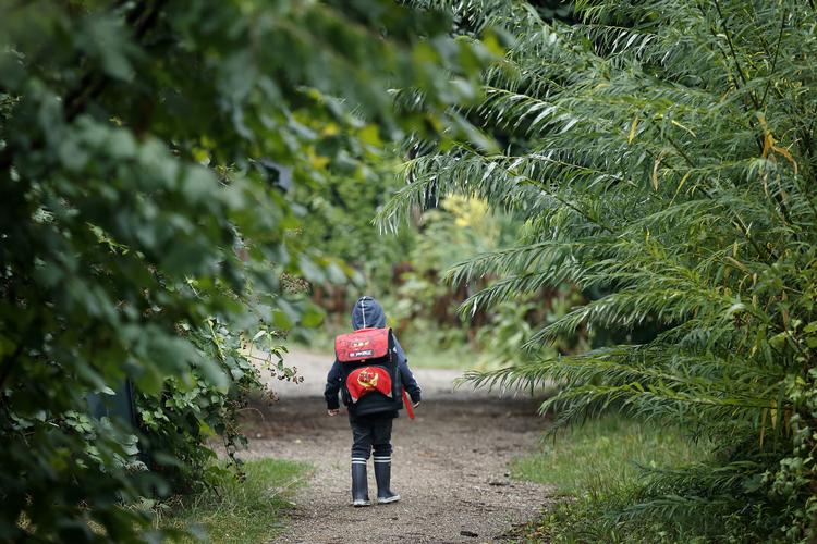 En kommende elev til friskolen på Christianshavn. Det statslige tilskud til friskolerne blev et stridspunkt under debatten mellem Mette Frederiksen (S) og Lars Løkke Rasmussen (V). Foto: Jens Dresling/POLFOTO