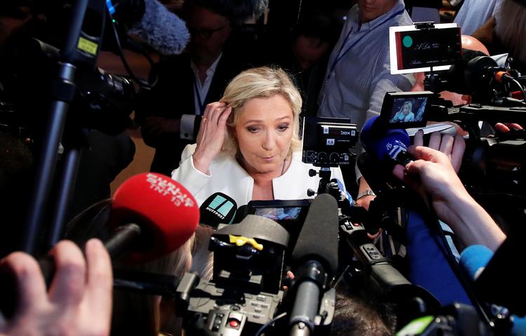 Vinder. Nationalisten Marine Le Pen vil efter sin sejr over præsident Macron styrke en ny nationalistisk gruppe i EU-parlamentet. Foto 
    REUTERS/Charles Platiau
   Foto: Charles Platiau/Ritzau Scanpix