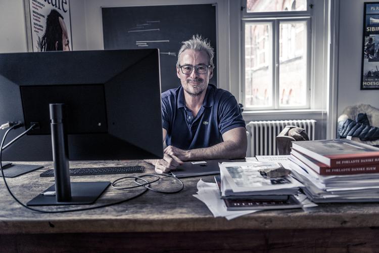 Eske Willerslev har sammen med fire andre topforskere undersøgt mulighederne for at flytte til andre universiteter, fordi de var frustrerede over at få flyttet deres forskning fra Statens Naturhistoriske Museum. 

   Foto: Linda Johansen