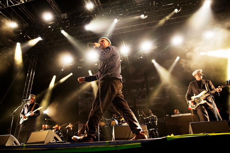 The Good, the Bad & the Queen med bl.a. Damon Albarn gav en brillant koncert på Heartland Festival. 

   Foto: Thomas Borberg/POLFOTO