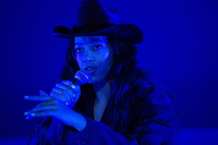 Teknikken drillede desværre, men Solange lod sig ikke så let slå ud. Foto: Thomas Borberg/POLFOTO